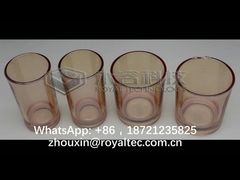 ガラス製品の淡い琥珀色の色